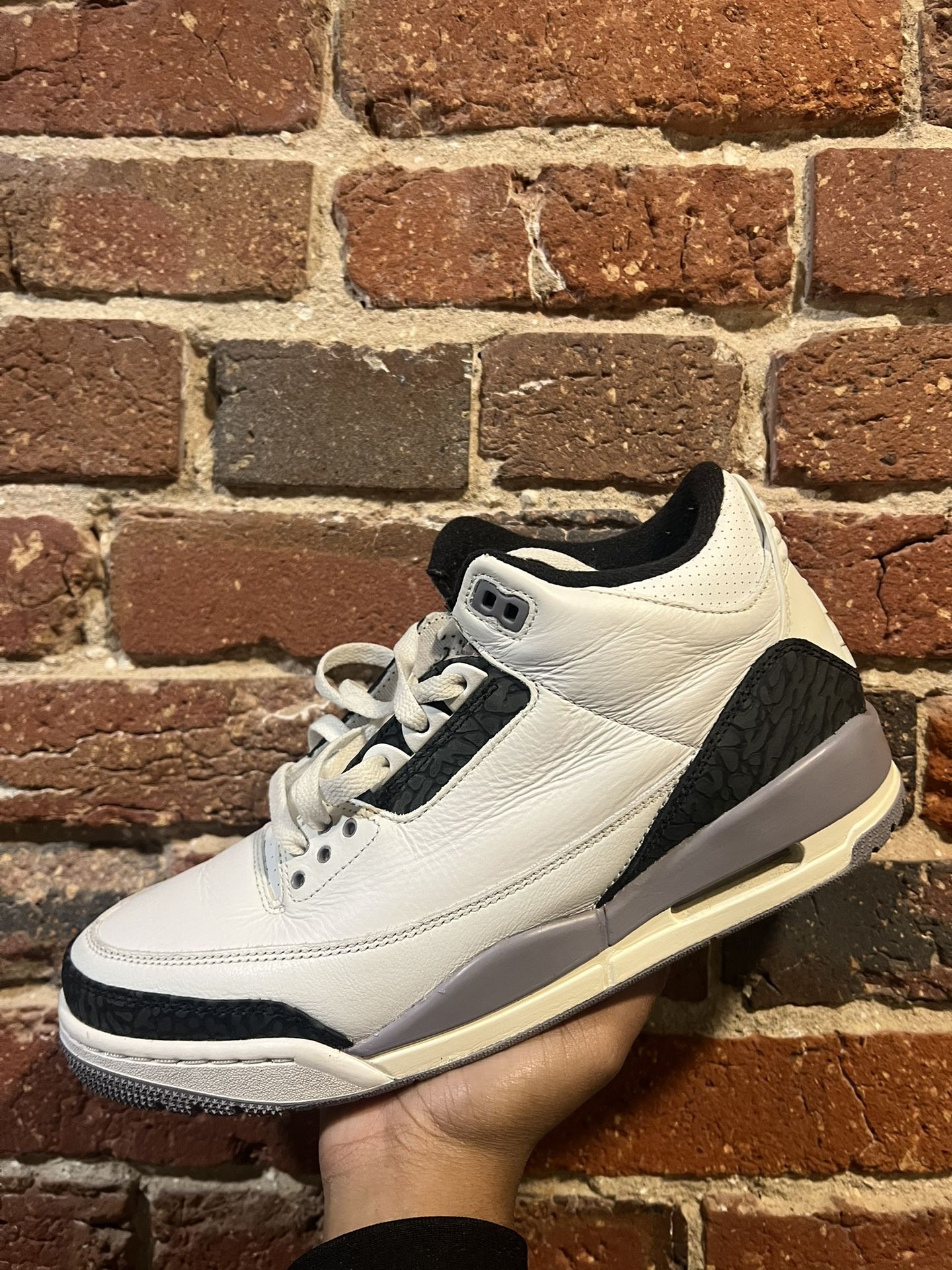 Jordan 3 Cement Grey Size 9.5
