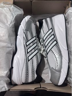 Men’s adidas size 11