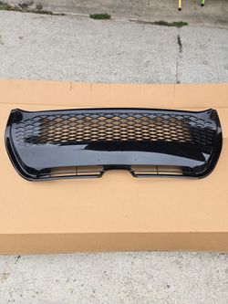 2017-2018-1019 TOYOTA COROLA FRONT BUMPER GRILLE