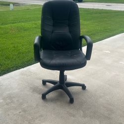 Desk Cushioned Chair w/ Wheels Works Fine