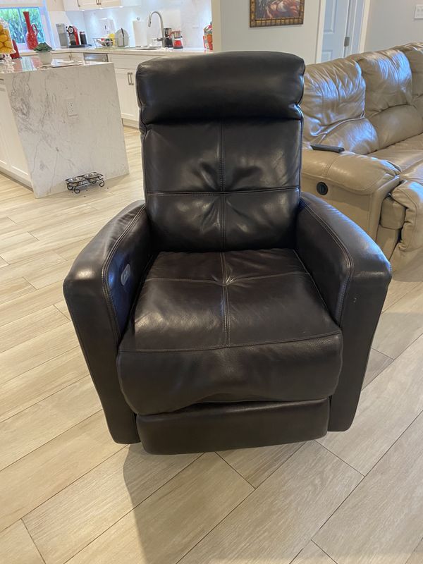 Cindy Crawford electric recliner for Sale in Miami, FL OfferUp