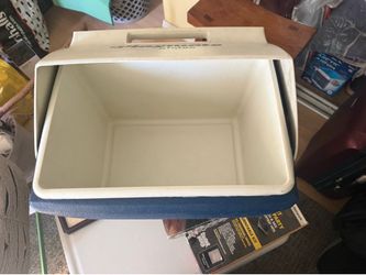 Playmate igloo ice chest