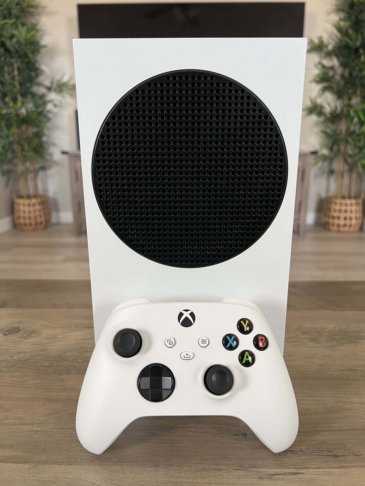 Microsoft Xbox Series S Digital Edition Console with Original White Controller