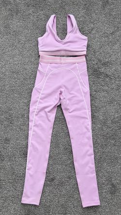 Women Alo set size XS brand new pink and white