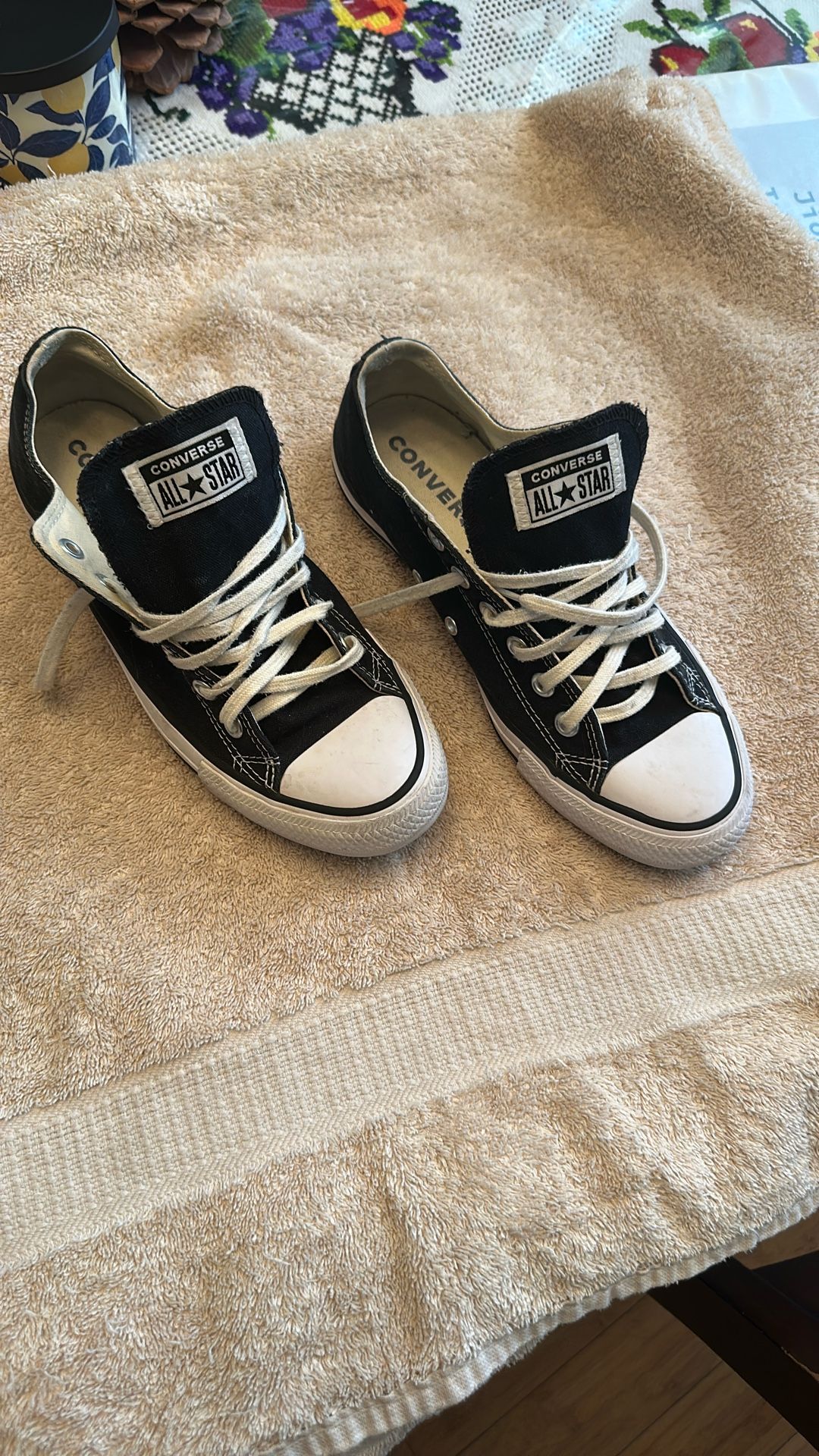 Converse Size 6 For Men And 8 For Women