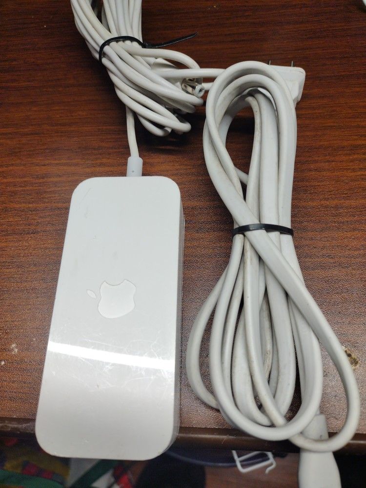Lotx Genuine Apple Ac Adapter 22w Power Supply 12v A18