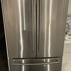 Refrigerator. French doors. KitchenAid