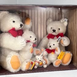 Margarete Steiff Geingen White Teddy Bear Collection