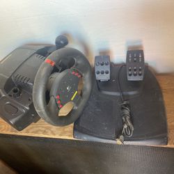 Logitech Momo Racing Wheel And Pedals 