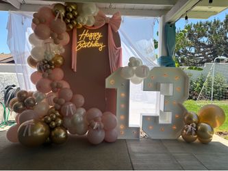 Balloon garland