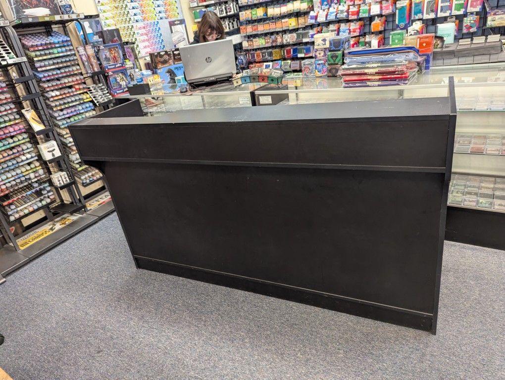 6ft Retail Cash Surround Counter (Used)