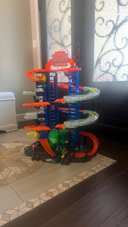Hot Wheels Tower