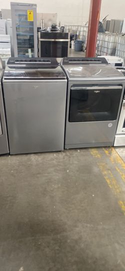 Whirlpool Washer and Dryer Set