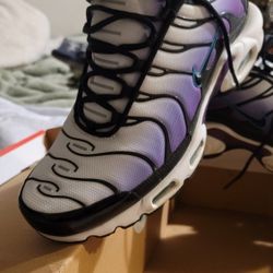 Men Nike Airmax Worn Once To A Laker Game Size 13