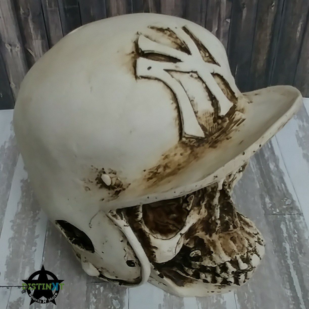 NY Yankees Skull Sculpture