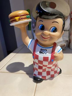2 Vintage Bob Big Boy Banks