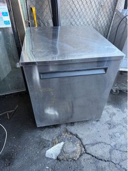 Mini refrigerator