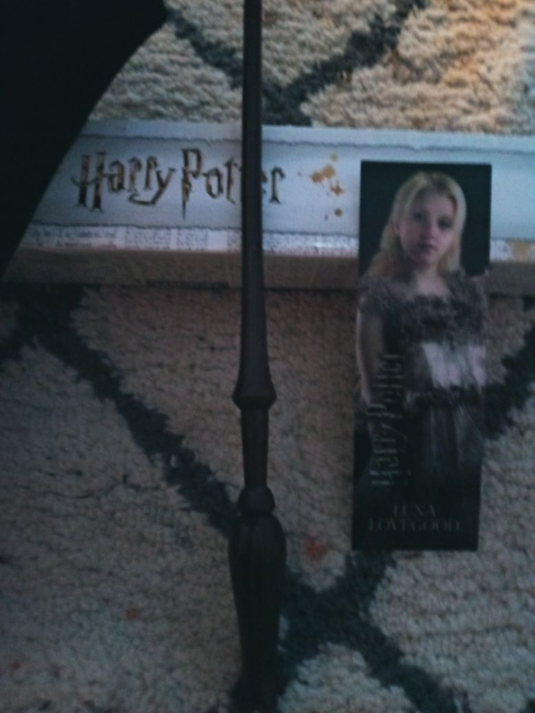 HARRY POTTER OFFICIAL WAND. This is Lunas wand