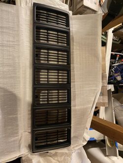 NEW Jeep Cherokee Grille’s