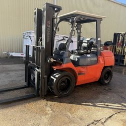 Toyota 8000Lb All terrain Forklift 