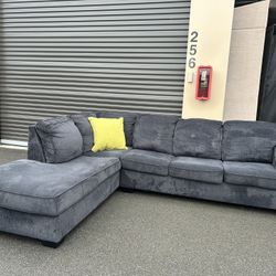 Sectional Couch 