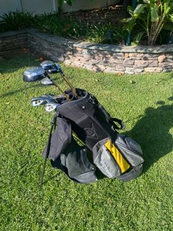 Very Gd. Cond. Complete Dunlop Golf Club Set W/ Bag