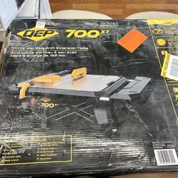 700XT 3/4 HP Wet Tile Saw with 7 in. Blade and Table Extension