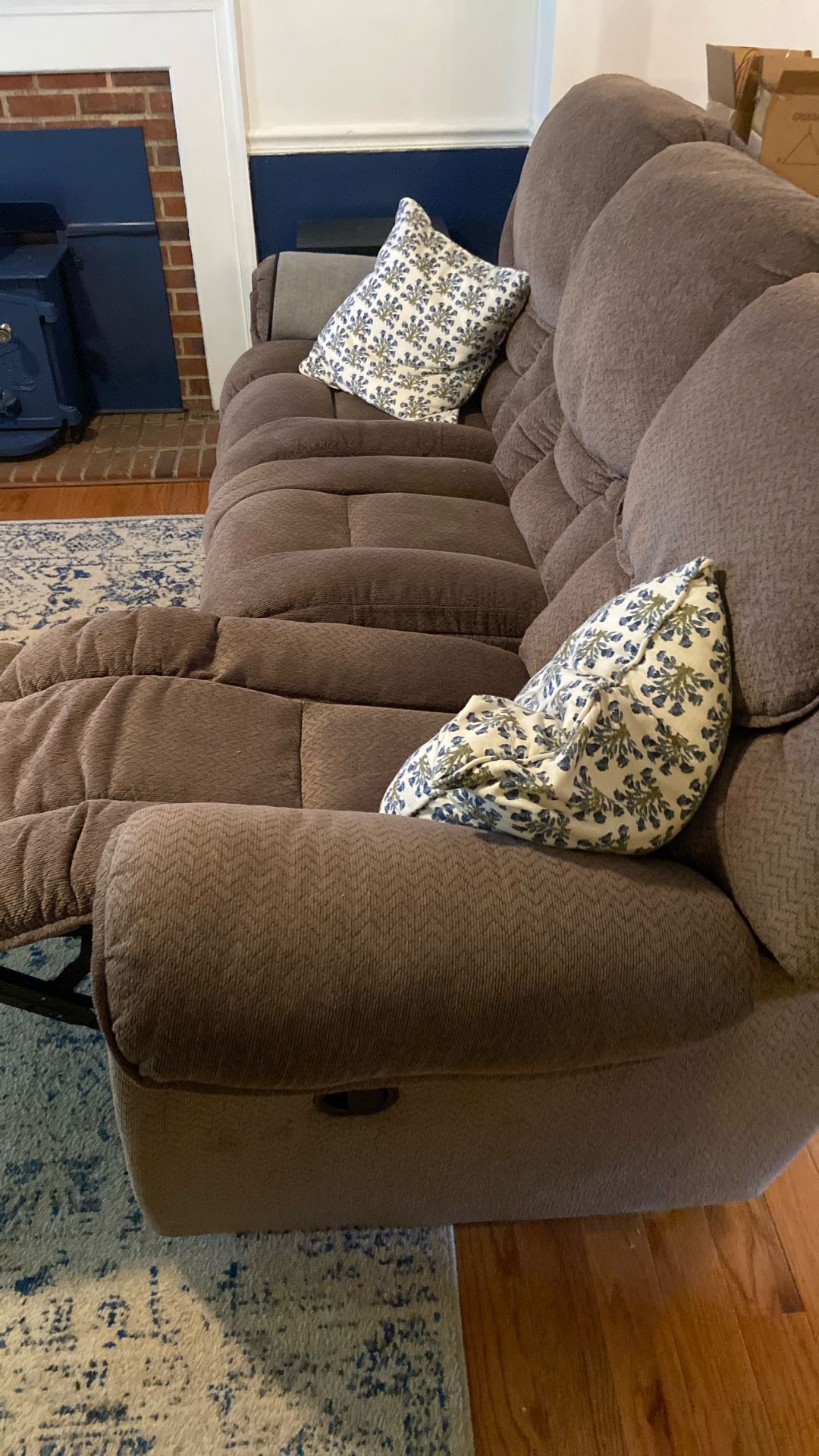 Comfortable Three Seater Reclining Sofa