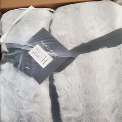 Blanket- Faux Rabbit Fur - New