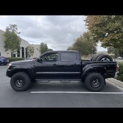 Stealth Custom Series wheels Ray10 Tacoma/ 4Runner BFG K02