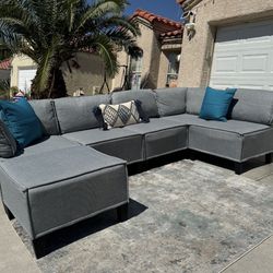 Like New Modern Modular Sectional Couch