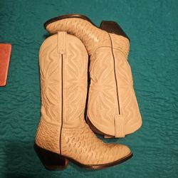 Rancho Cream Colored Boots