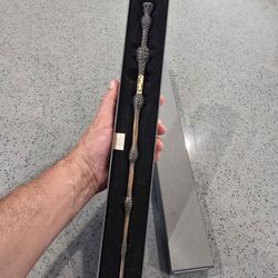 The Making of Harry Potter Warner Bros Studio Tour LONDON -  Professor Dumbledore Wand Elder Wand with original Box - Like New