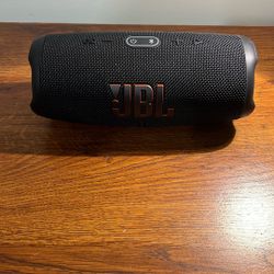 JBL Charge 5 