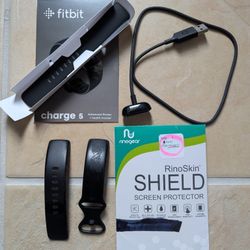 Fitbit Charge 5 Graphite Black Accessories Lot FB421 FB421BKBK