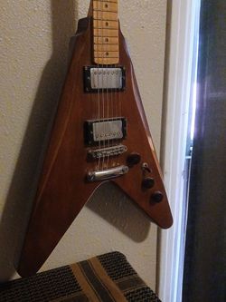 Flying v harmony guitar