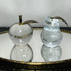 Vintage Apple and Pear paperweight Glass