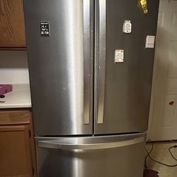 Like New Stainless Steel French Door Refrigerator