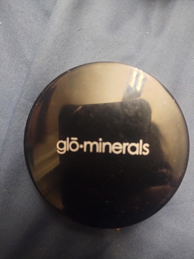 Glo Minerals Beauty Eye Shadow  Quad spellbound,  Single Eye Shadow Coy & highlighter Duo Candle