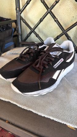 Reebok Classic Low-Top Sneakers