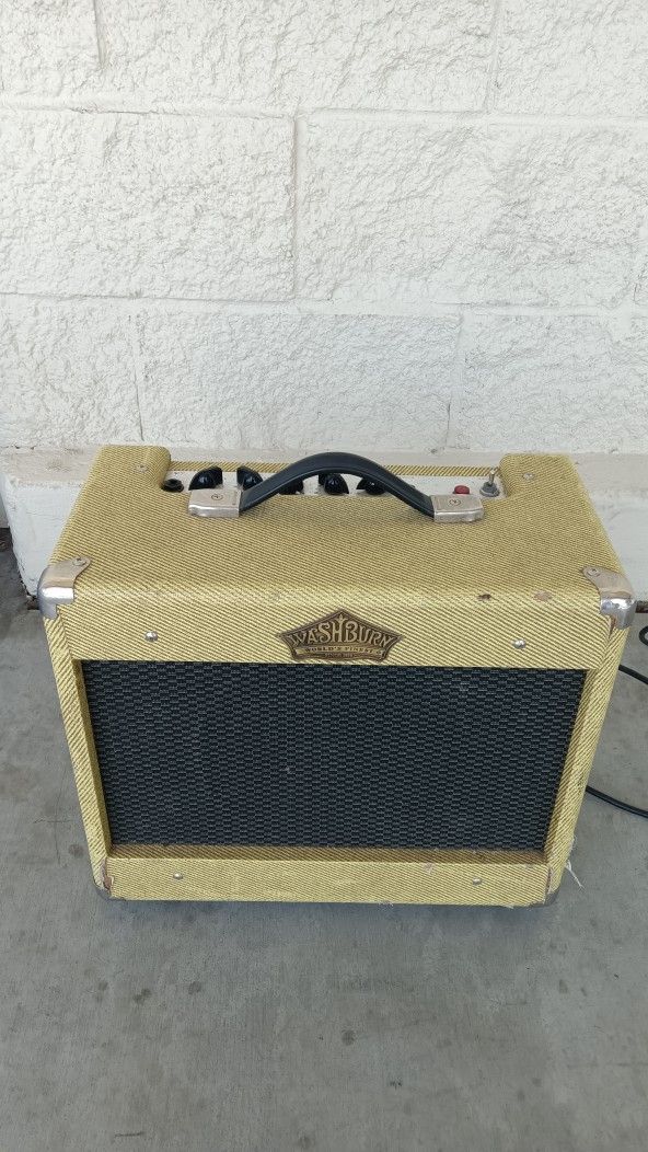 Used: Washburn VGA 15 Tweed Guitar Amplifier
Used – Very Good