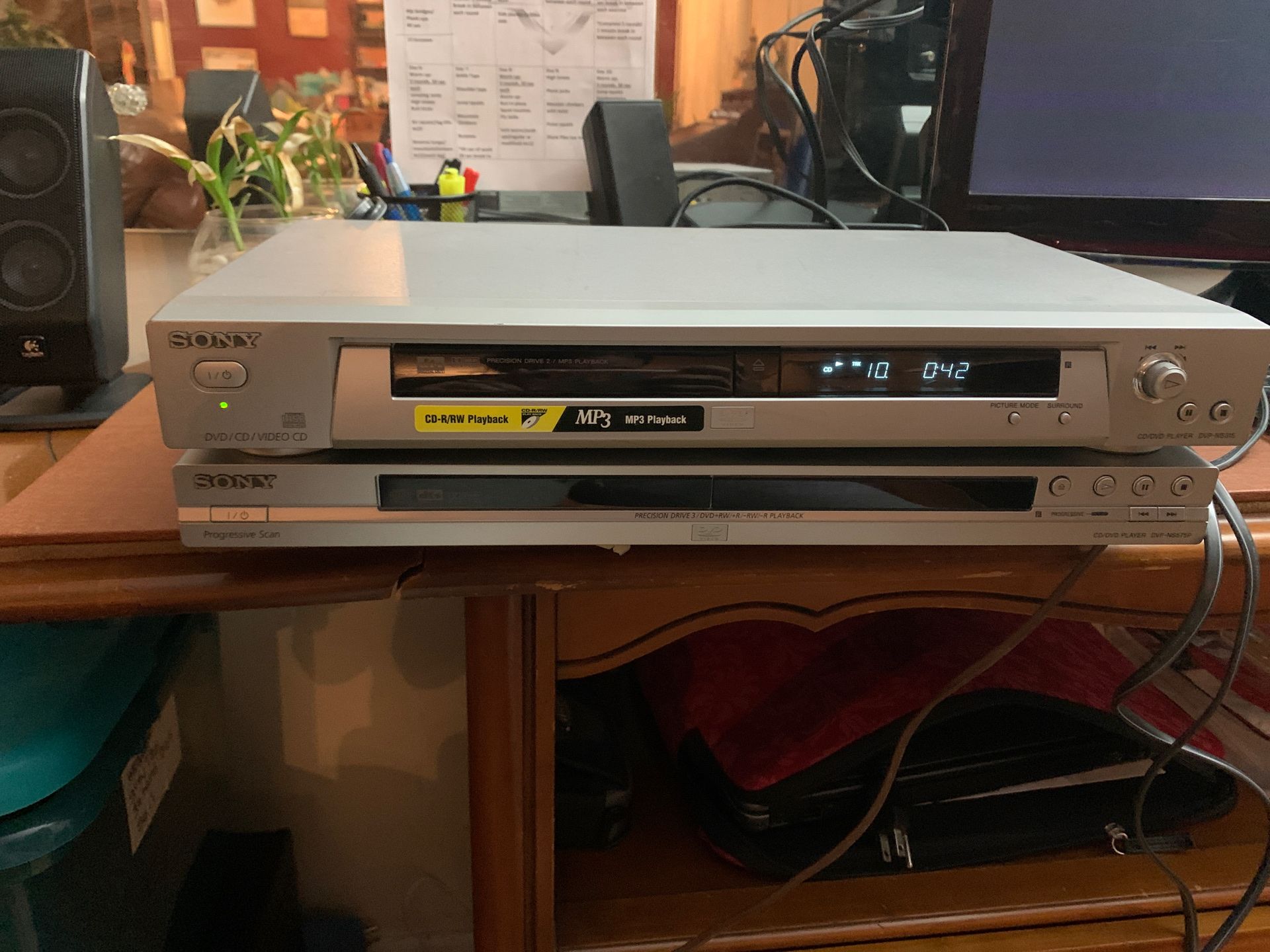 SONY DVD/CD/CD-R/ RW PLAYBACK DVP-NS315 player