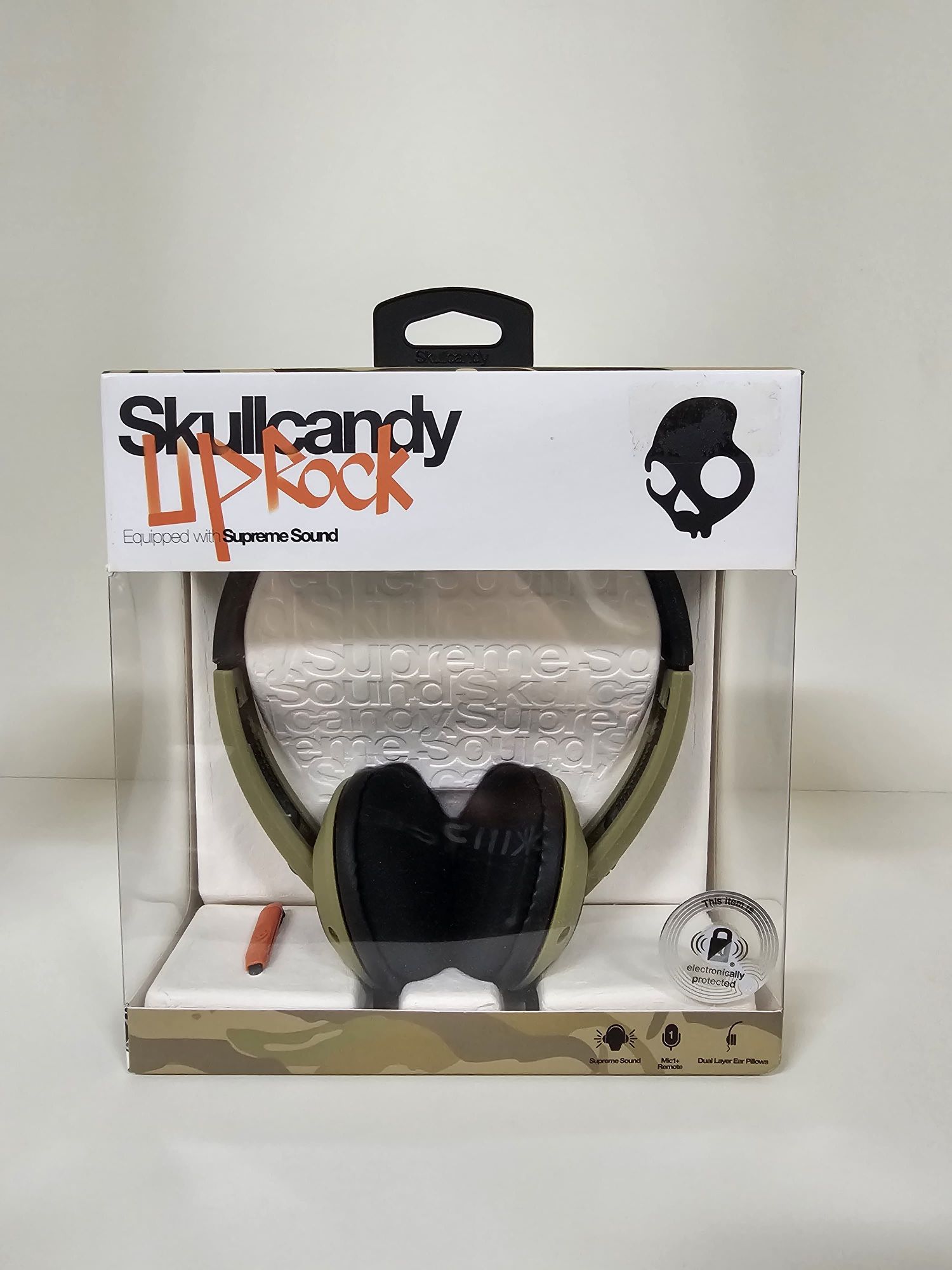Brand New - Skullcandy Supreme Sound Uprock Mic Headphone in Camouflage 
