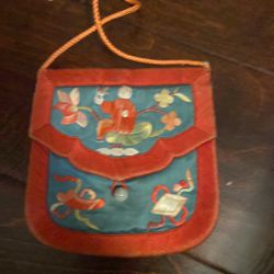 Antique Chinese Dynasty Silk Embroidered Purse