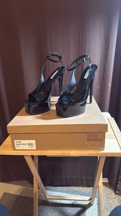 New Steve Madden Gloss Patent Size 11