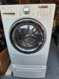 LG Wash And Dryer OnLY $699