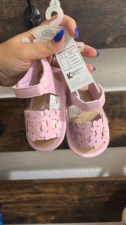 Girl shoes size 3
