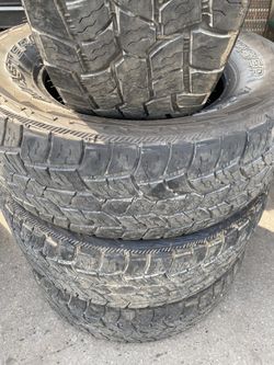 Tires: 275-65-18 Mastercraft