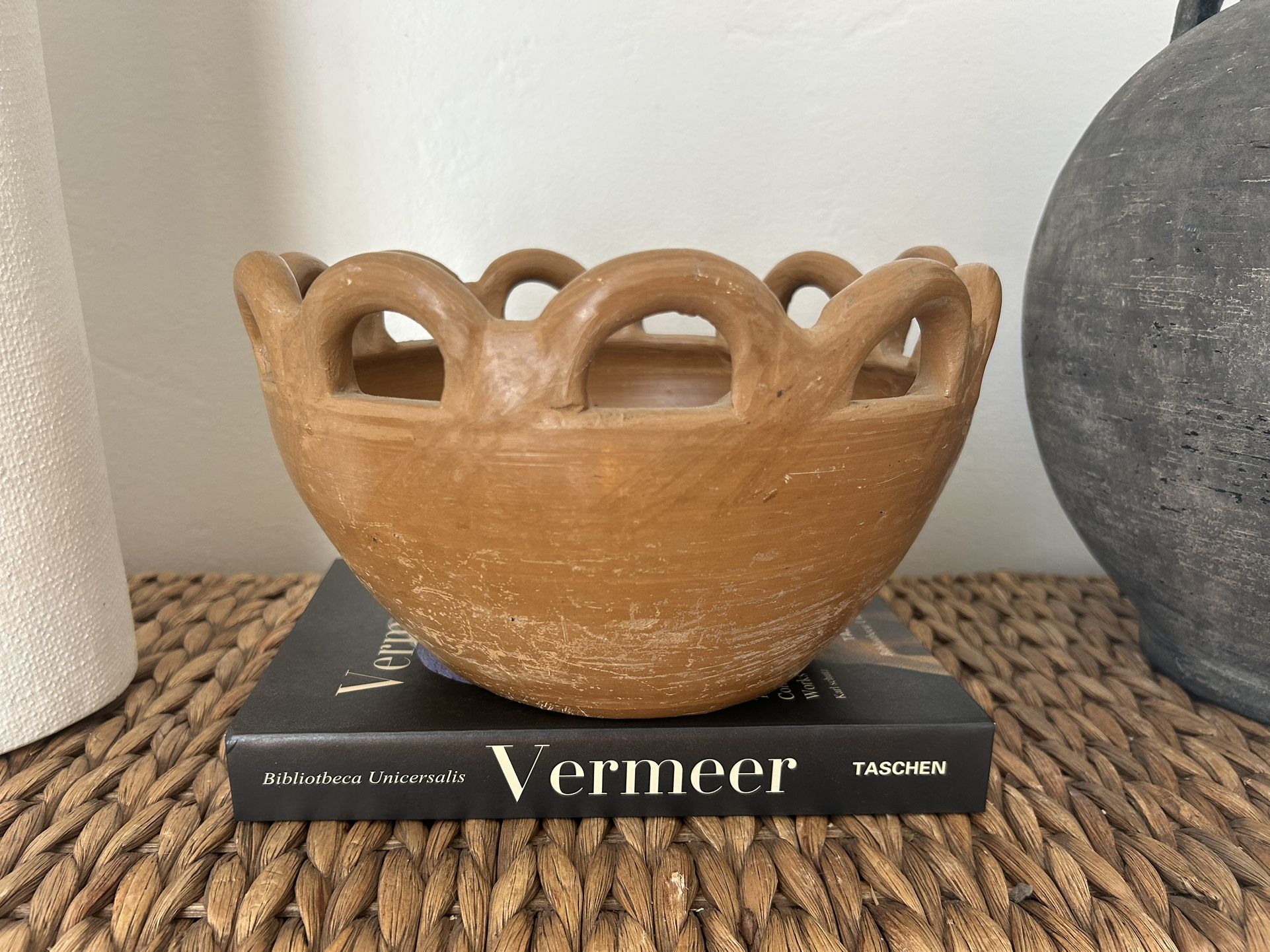 Vintage Original Pottery Bowl Retro Handcrafted Boho Centerpiece Signed Anthropologie Urban Outfitters Craft Style Centerpiece Collectible Rare Dish