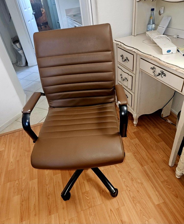 FOR SALE BROWN OFFICE CHAIR